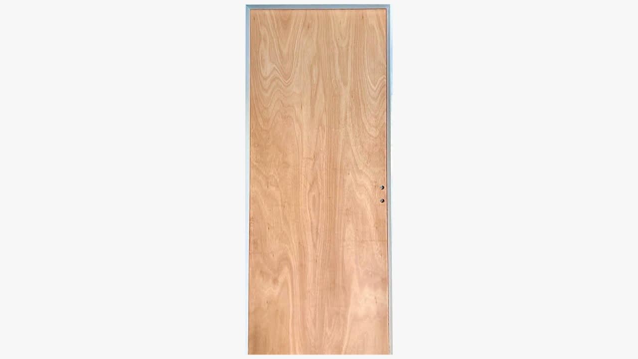 Puerta placa de cedrillo